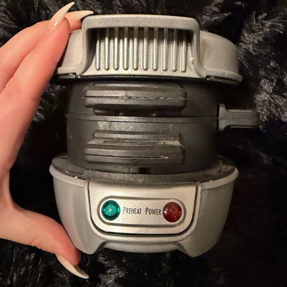 Hamilton Beach Breakfast Sandwich Maker Single Serve Egg Muffin Cooker ST29